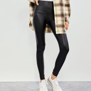 Wilfred Sleek Black Leatherette Leggings